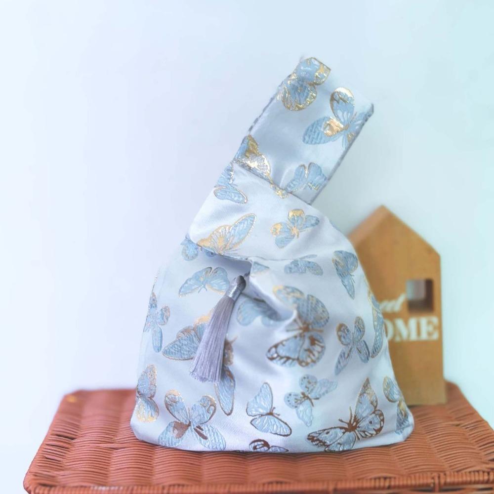 Flower Pendant Tassel Knot Wrist Bag Hanfu Accessories Small Item Pouch Women Style 2
Flower Pendant Tassel Knot Wrist Bag Hanfu Accessories Small Item Pouch Women Style 2