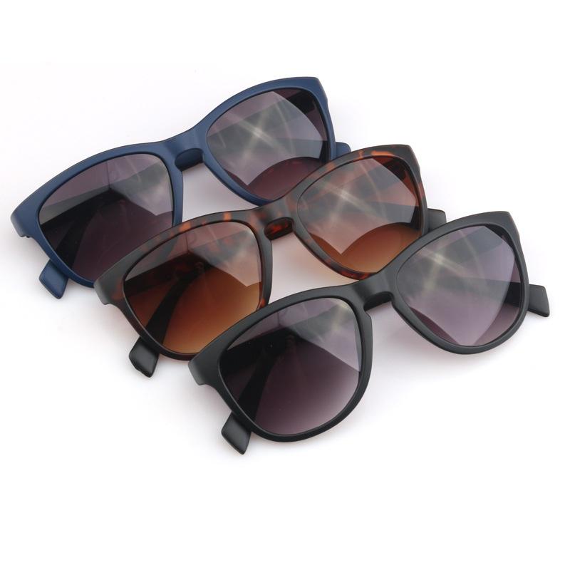 Vintage Sunglasses Retro Cat Eye Semi-Rim Round Sunglasses for Men Women Glasses синій
Vintage Sunglasses Retro Cat Eye Semi-Rim Round Sunglasses for Men Women Glasses синій
