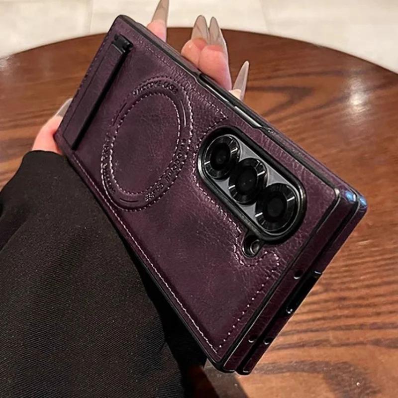 Ретро Кожаный Чехол для Телефона со Скрытой Подставкой для Samsung Galaxy Z Fold 7 6 5 4 3 Магнитная Беспроводная Зарядка Защита Линзы от Падения Galaxy Z Fold7
Ретро Кожаный Чехол для Телефона со Скрытой Подставкой для Samsung Galaxy Z Fold 7 6 5 4 3 Магнитная Беспроводная Зарядка Защита Линзы от Падения Galaxy Z Fold7