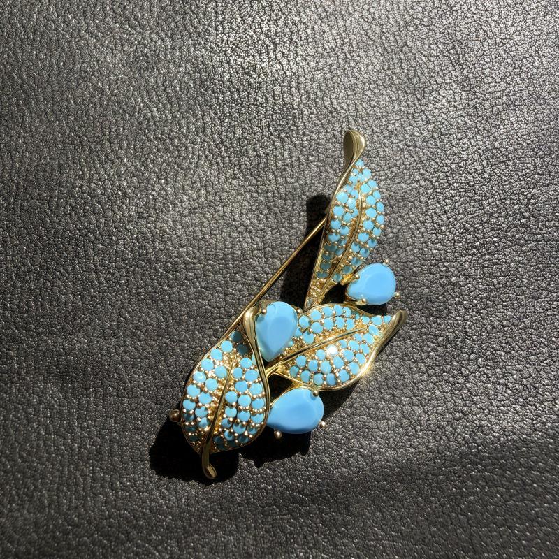 Emerald Zircon Leaf Brooch - Retro Chinese Style Suit Accessory Natural бірюзовий
Emerald Zircon Leaf Brooch - Retro Chinese Style Suit Accessory Natural бірюзовий