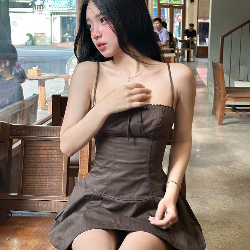 Suspender Skirt Bow Stitching Slim Backless Sexy A-word Short Skirt Dress S коричневий
Suspender Skirt Bow Stitching Slim Backless Sexy A-word Short Skirt Dress S коричневий