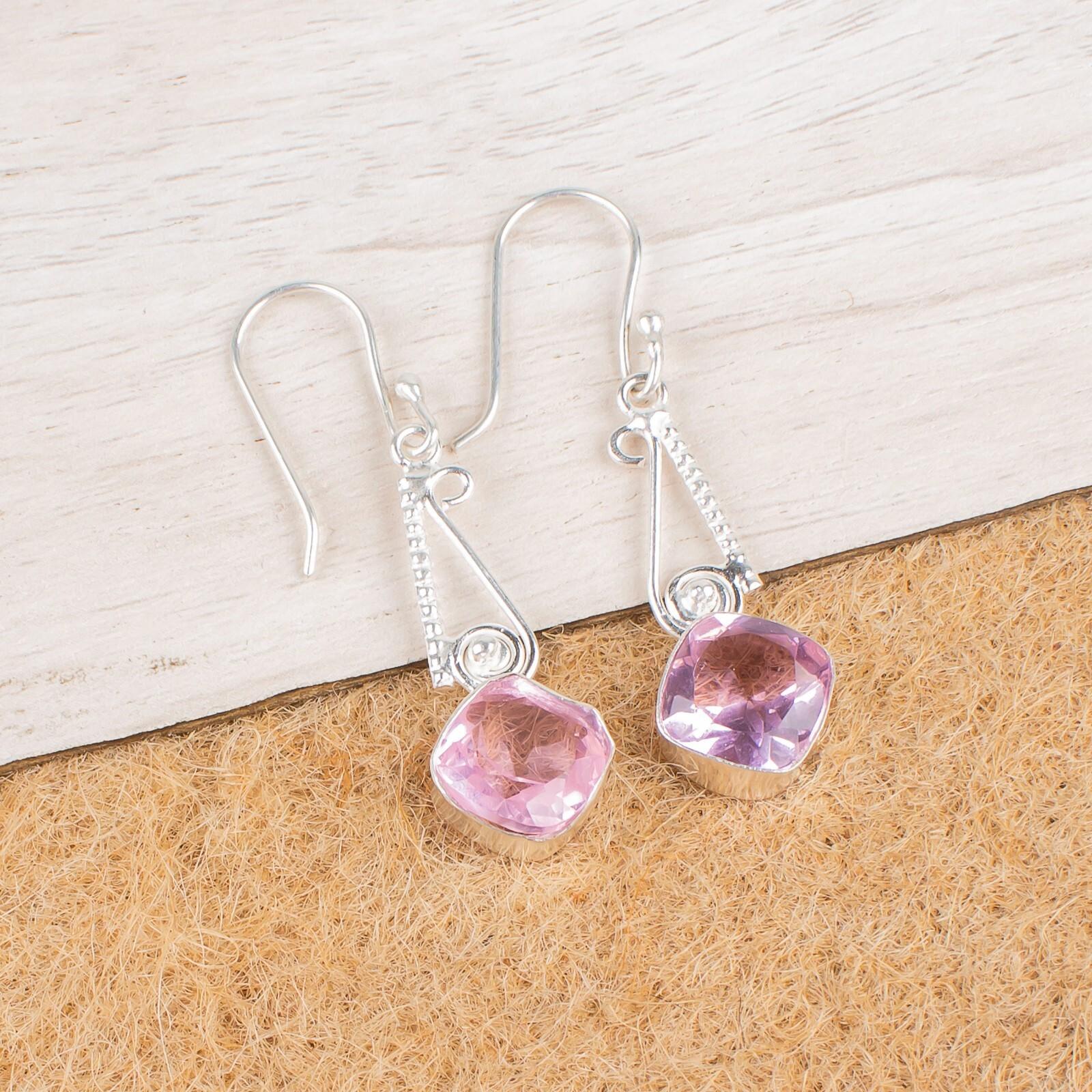 Morganite Gemstone 925 Sterling Silver Jewelry Handmade Dangle Earrings 1.90 EE-46-11
Morganite Gemstone 925 Sterling Silver Jewelry Handmade Dangle Earrings 1.90 EE-46-11