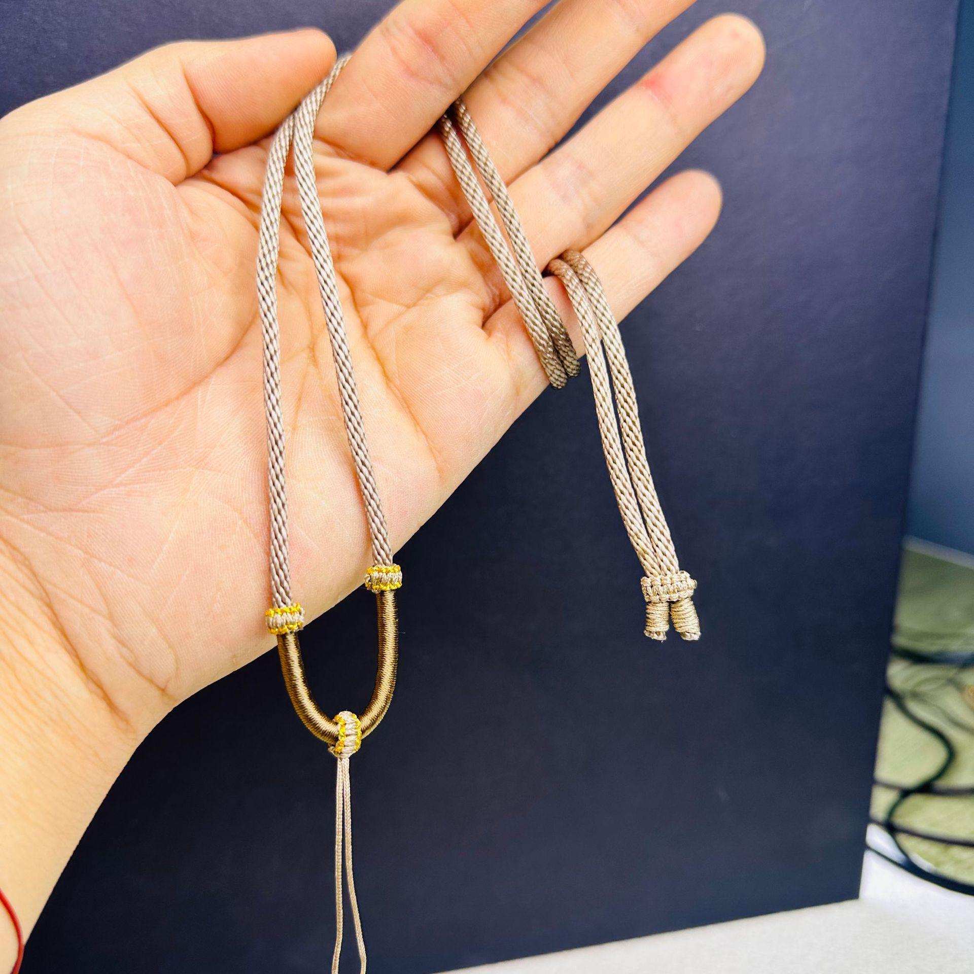 Adjustable 3mm Corn Fiber Hand-Woven Jewelry Necklace Cord for DIY Pendants
Adjustable 3mm Corn Fiber Hand-Woven Jewelry Necklace Cord for DIY Pendants