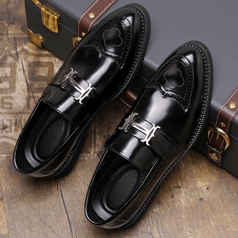 Лакированная кожа глянцевая остроносая повседневная кожаная обувь с заклепками ретро мужская обувь корейская версия трендовая обувь для доски мужская зеркальная модная обувь 38 чёрный
Лакированная кожа глянцевая остроносая повседневная кожаная обувь с заклепками ретро мужская обувь корейская версия трендовая обувь для доски мужская зеркальная модная обувь 38 чёрный