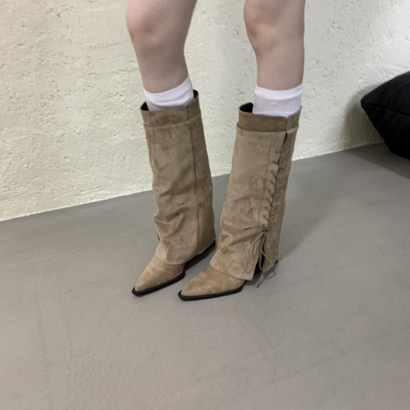 High-heeled wedge pants boots suede pointed boots women s 2025 autumn and winter new design sense niche woven western boots 39 хаки
High-heeled wedge pants boots suede pointed boots women s 2025 autumn and winter new design sense niche woven western boots 39 хаки