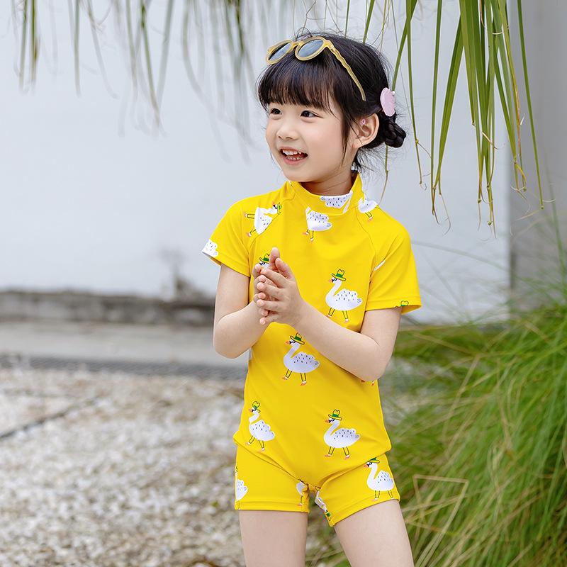 Unisex Toddler/Infant Sun-Protective Quick-Dry Swimsuit - Skin-Friendly One-Piece for Boys & Girls 110
Unisex Toddler/Infant Sun-Protective Quick-Dry Swimsuit - Skin-Friendly One-Piece for Boys & Girls 110