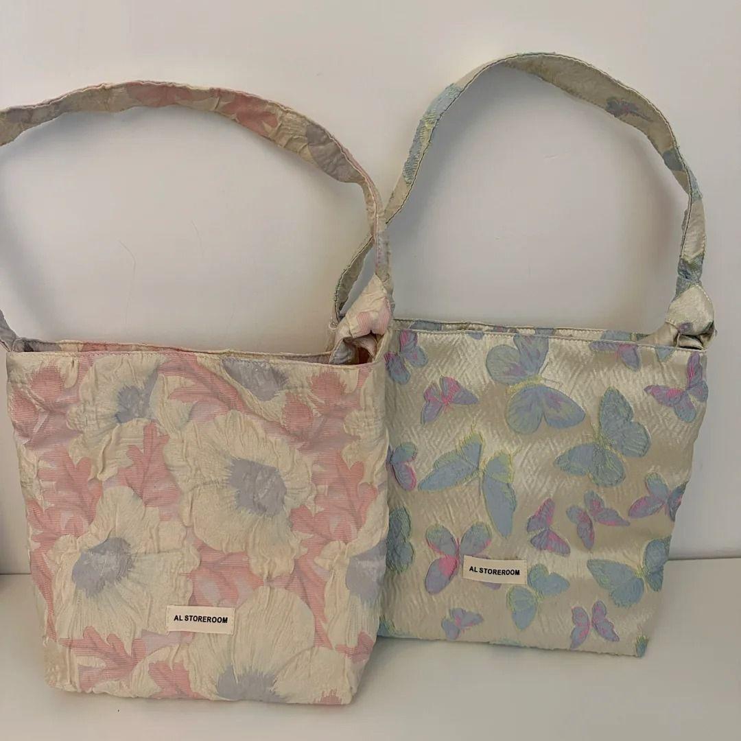 Retro Oil Painting Tulip Shoulder Bag Women Floral Crinkled Large Capacity Canvas Bag Ladies Artistic Elegant Underarm Bags 2025 28x24x7cm розовый
Retro Oil Painting Tulip Shoulder Bag Women Floral Crinkled Large Capacity Canvas Bag Ladies Artistic Elegant Underarm Bags 2025 28x24x7cm розовый