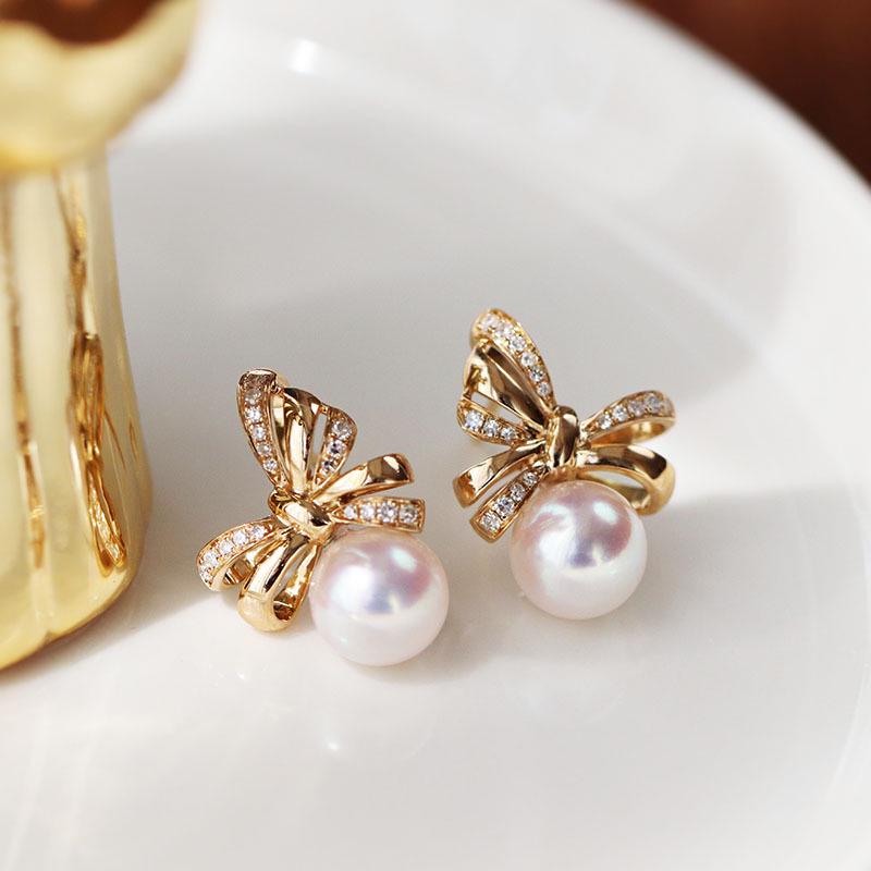 Elegant Bowknot Pearl Stud Earrings in S925 Sterling Silver - Light Luxury Design for Women s Fashion Jewelry. 925 Sterling Silver
Elegant Bowknot Pearl Stud Earrings in S925 Sterling Silver - Light Luxury Design for Women s Fashion Jewelry. 925 Sterling Silver