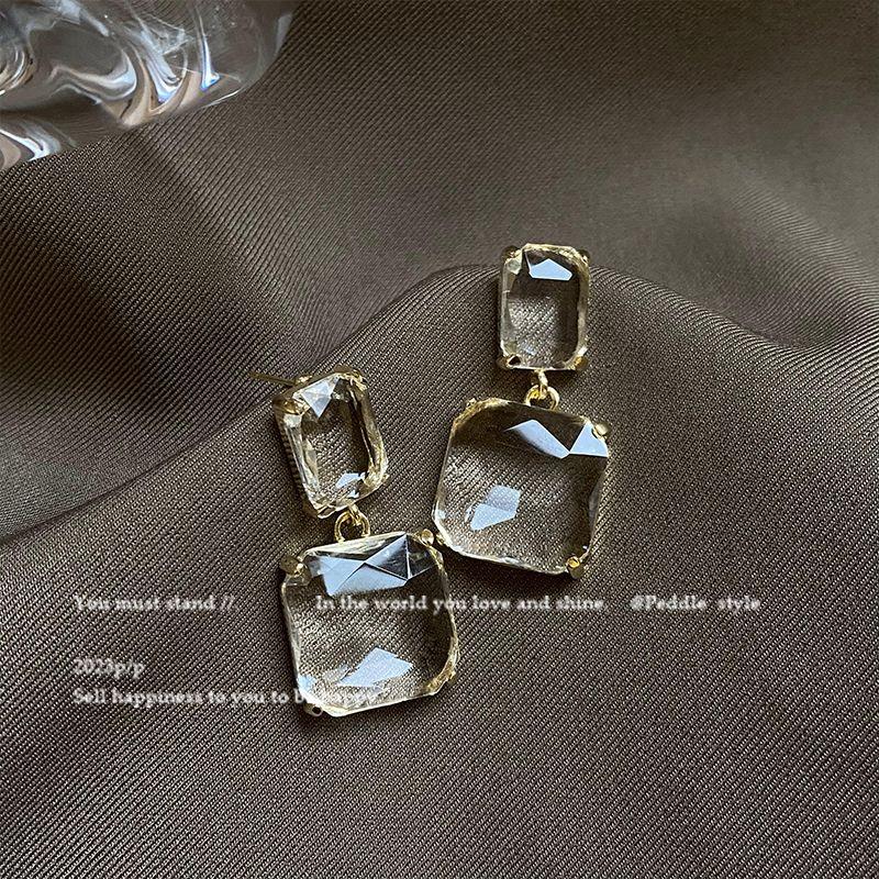 Spring and Summer New ~ Icy Geometric Pendant Earrings Ins Niche Style Fancy Design Ear Studs Frosty Style Earrings Women Ice Penetrable Geometric Earrings
Spring and Summer New ~ Icy Geometric Pendant Earrings Ins Niche Style Fancy Design Ear Studs Frosty Style Earrings Women Ice Penetrable Geometric Earrings