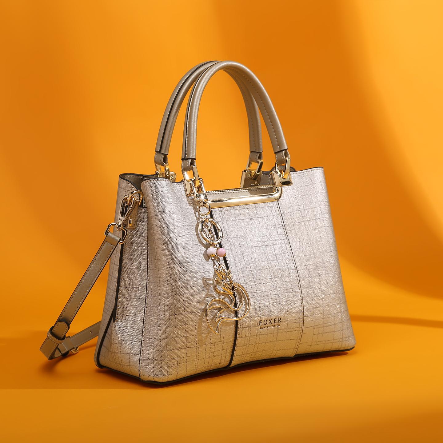 FOXER Lady s Handbag Split Leather Shoulder Bag Luxury Saffiano New Design Commute Work Large Capacity Mother s Day Gift
FOXER Lady s Handbag Split Leather Shoulder Bag Luxury Saffiano New Design Commute Work Large Capacity Mother s Day Gift
