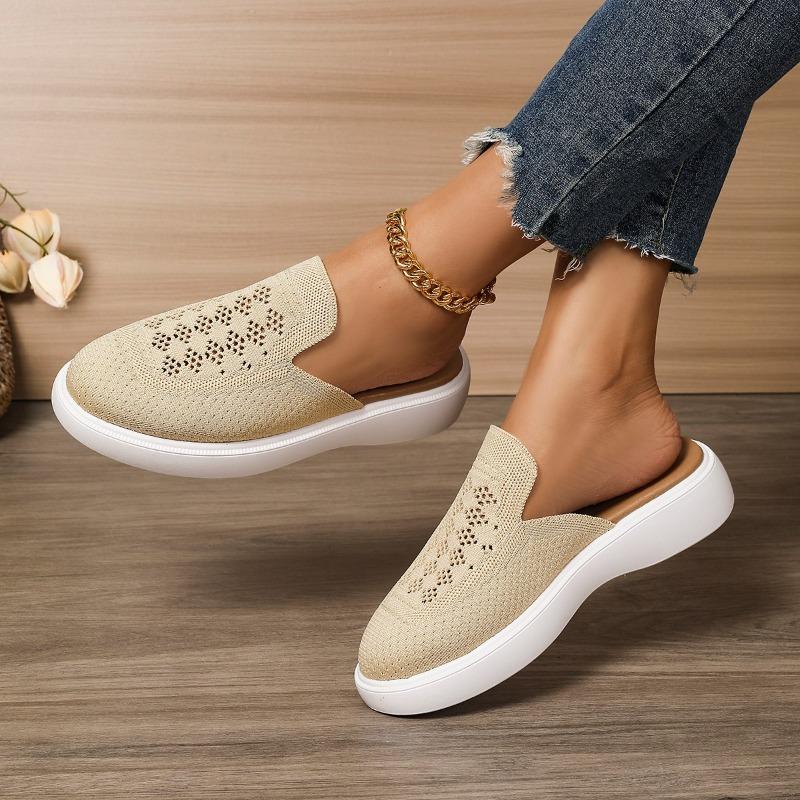 Thick-soled Shoes Slippers Perforated Toe Caps Breathable Lazy Shoes and Half Slippers 43 чорний
Thick-soled Shoes Slippers Perforated Toe Caps Breathable Lazy Shoes and Half Slippers 43 чорний