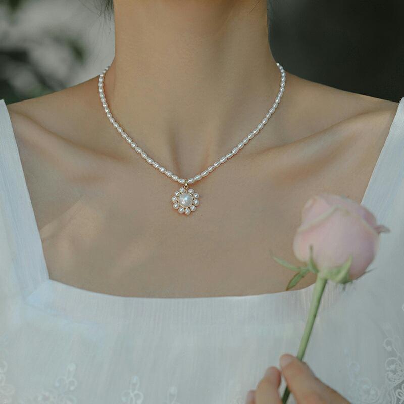 Hot Sell Trendy Sunflower Design Natural Freshwater Pearl 14K Gold Filled Ladies Pendant Necklace Wholesale For Women
Hot Sell Trendy Sunflower Design Natural Freshwater Pearl 14K Gold Filled Ladies Pendant Necklace Wholesale For Women
