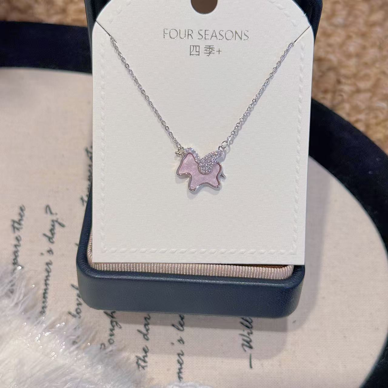 Year of the Horse Necklace Natural Shell Immediately Rich Clavicle Chain Fashion Versatile Neck Chain Birthday Year Gift Pony Necklace
Year of the Horse Necklace Natural Shell Immediately Rich Clavicle Chain Fashion Versatile Neck Chain Birthday Year Gift Pony Necklace