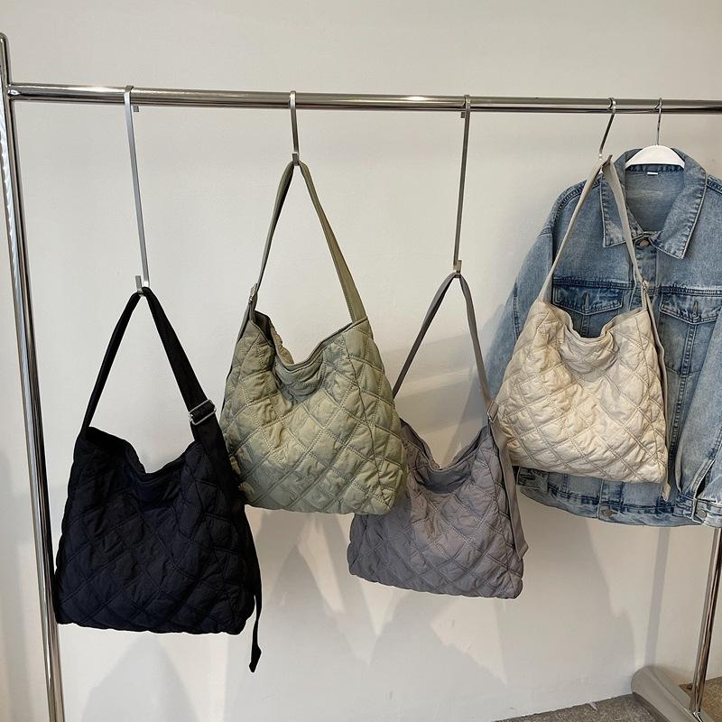 Bag Women s Large Capacity Casual Folded Shoulder Bag Personalized Niche Rhombus Crossbody Bag College Student Class Tote Bag one size fits all чёрный
Bag Women s Large Capacity Casual Folded Shoulder Bag Personalized Niche Rhombus Crossbody Bag College Student Class Tote Bag one size fits all чёрный