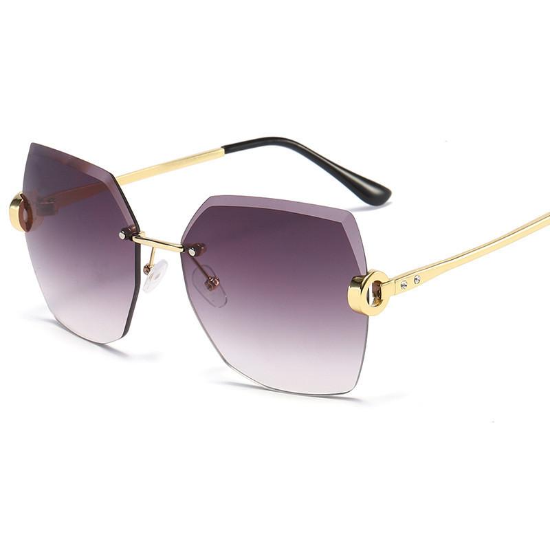Stylish Women Men Edgefree Gray Lens Sunglasses With Uv400 For Outdoor Activities And Fashion GradientGray
Stylish Women Men Edgefree Gray Lens Sunglasses With Uv400 For Outdoor Activities And Fashion GradientGray