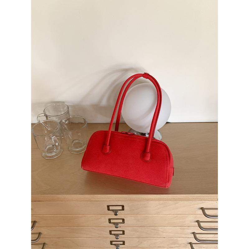 Маленькая квадратная сумка из матовой кожи в нишевом стиле, сумка под мышкой, двойная молния, новая женская сумка через плечо красный
Маленькая квадратная сумка из матовой кожи в нишевом стиле, сумка под мышкой, двойная молния, новая женская сумка через плечо красный