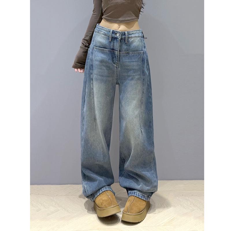 Women s Dark Blue Wide-Leg Bootcut Jeans - Winter 2025 Collection, Casual, Flattering, Floor-Length. 2XL (129-143 lbs)
Women s Dark Blue Wide-Leg Bootcut Jeans - Winter 2025 Collection, Casual, Flattering, Floor-Length. 2XL (129-143 lbs)