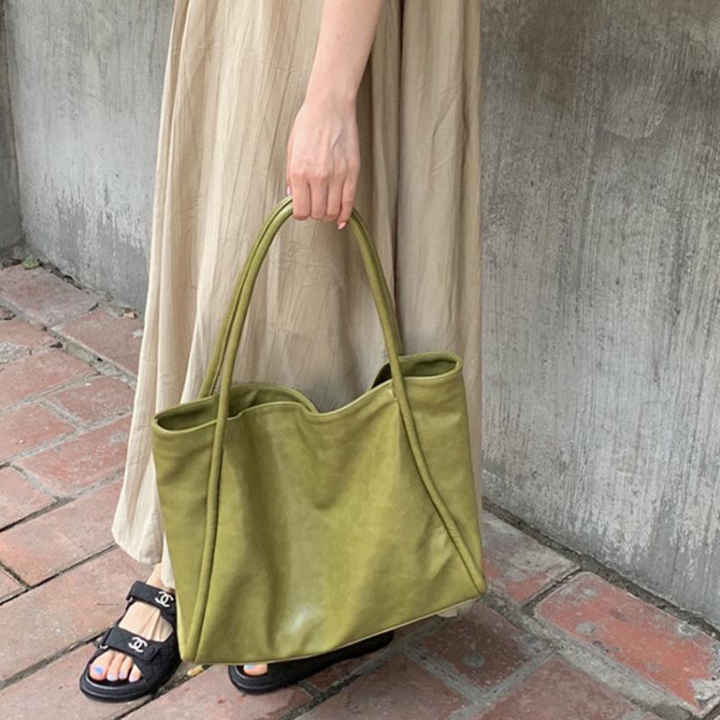 Ladies Tote Bags Korean Solid Color Simple Fashiable Versatile Shoulder Tote Bagslarge Capacity Portable Handbags For Girl
Ladies Tote Bags Korean Solid Color Simple Fashiable Versatile Shoulder Tote Bagslarge Capacity Portable Handbags For Girl