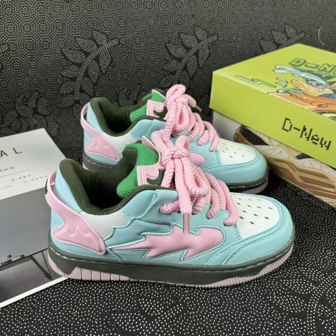 Женская повседневная обувь 2024 года, новый дизайн, мужская вулканизированная обувь, ретро-спортивная обувь, модные массивные кроссовки, женская обувь для женщин 36
Женская повседневная обувь 2024 года, новый дизайн, мужская вулканизированная обувь, ретро-спортивная обувь, модные массивные кроссовки, женская обувь для женщин 36