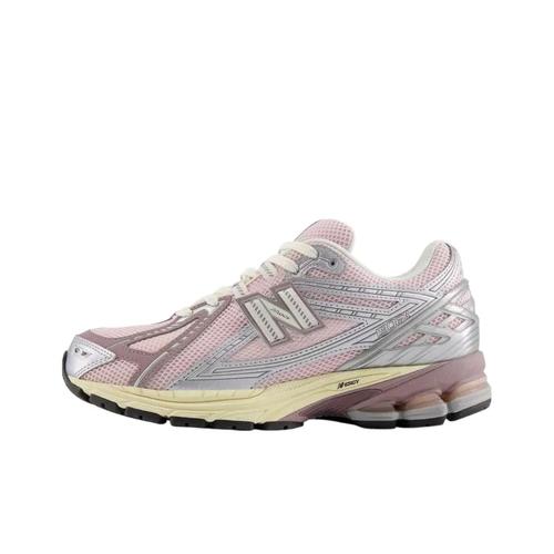 New Balance NB 1906R Pink - U1906RNF EU 39.5 серебряный
New Balance NB 1906R Pink - U1906RNF EU 39.5 серебряный