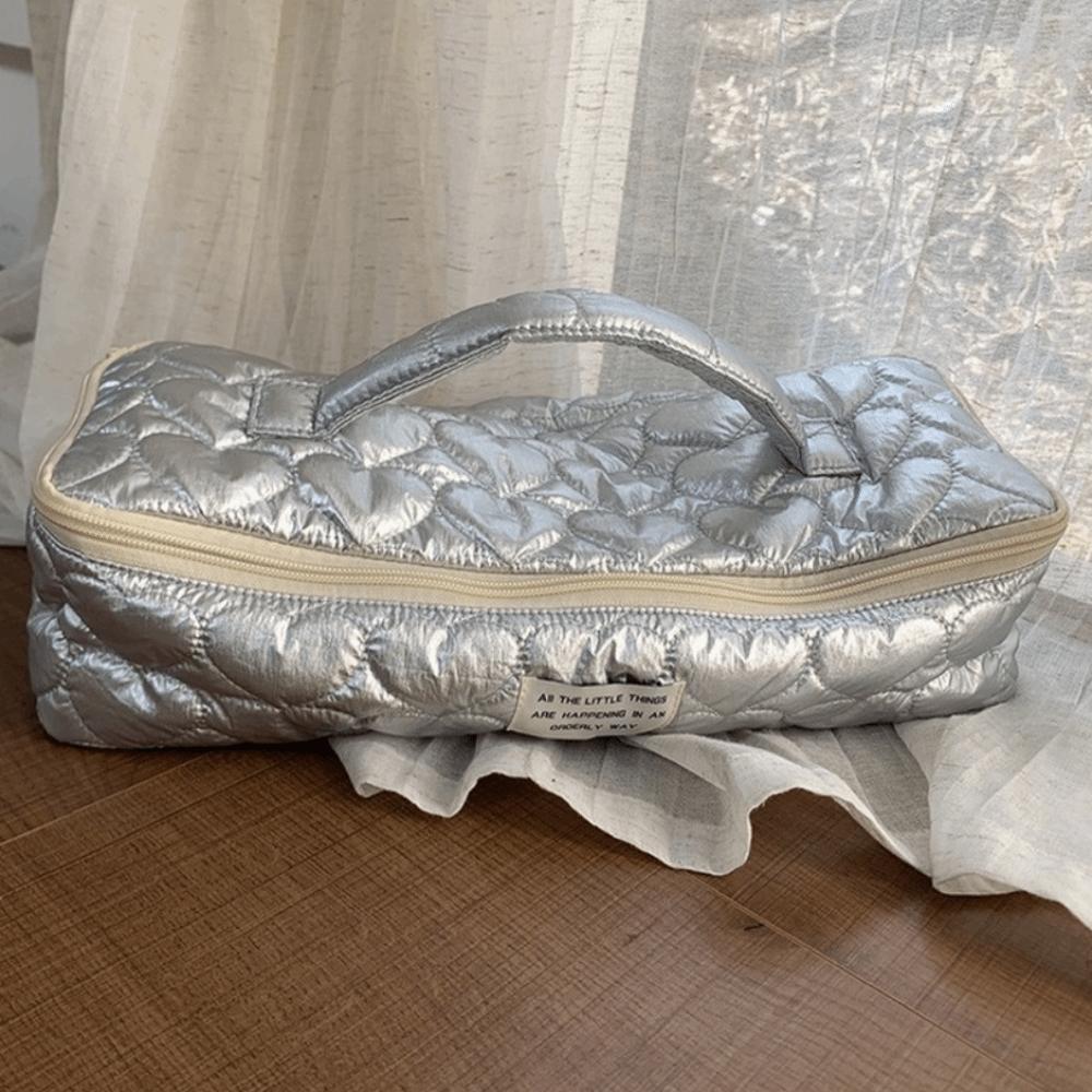 Fashion Large Capacity Hair Dryer Storage Bag Portable Travel Design Cosmetic Bag Lightweight Zipper Toiletry Bag Women серебряный
Fashion Large Capacity Hair Dryer Storage Bag Portable Travel Design Cosmetic Bag Lightweight Zipper Toiletry Bag Women серебряный