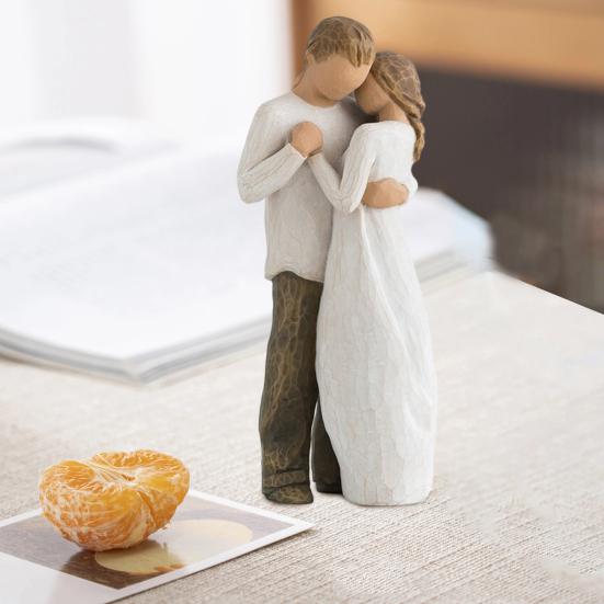 Семейная скульптура из смолы, значимый подарок для домашнего декора, полимерная семейная фигурка в американском стиле на юбилей, день рождения, Рождество
Семейная скульптура из смолы, значимый подарок для домашнего декора, полимерная семейная фигурка в американском стиле на юбилей, день рождения, Рождество