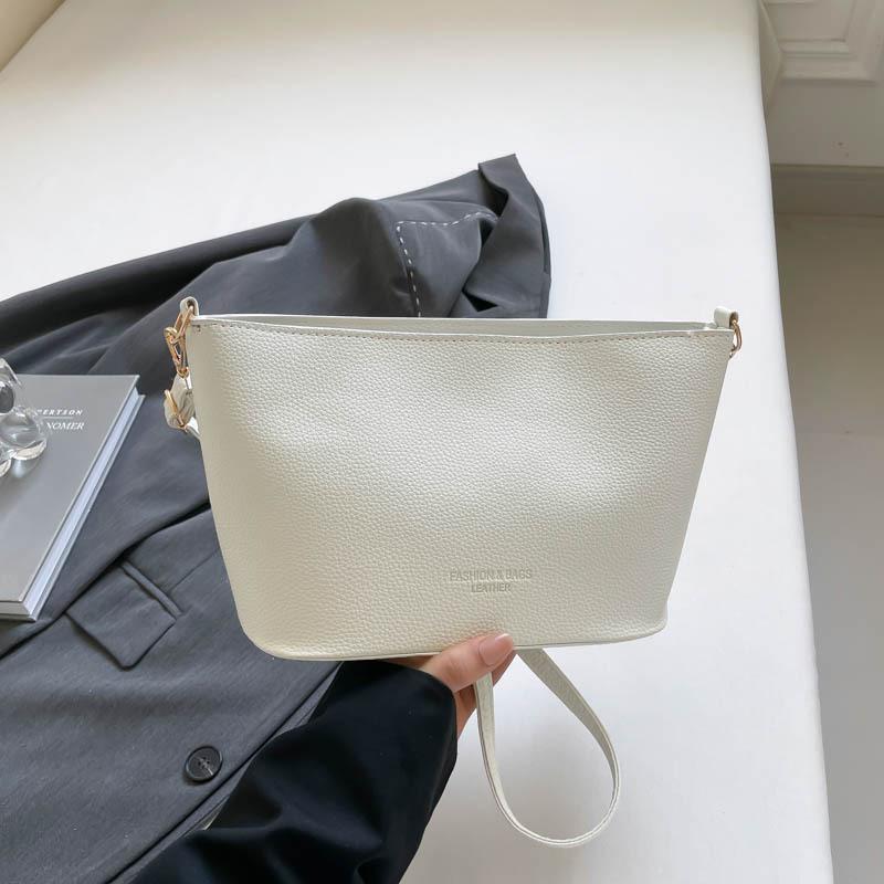 Минималистичный стиль мода однотонная сумка новая повседневная сумка-мессенджер универсальная наплечная сумка-мессенджер сумка-ведро тоут женская белый
Минималистичный стиль мода однотонная сумка новая повседневная сумка-мессенджер универсальная наплечная сумка-мессенджер сумка-ведро тоут женская белый