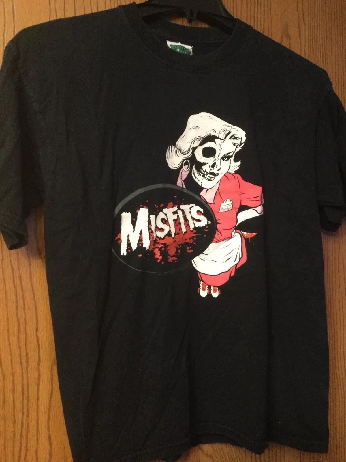 Misfits - 2004 Black Shirt. M. (With Marilyn). M
Misfits - 2004 Black Shirt. M. (With Marilyn). M