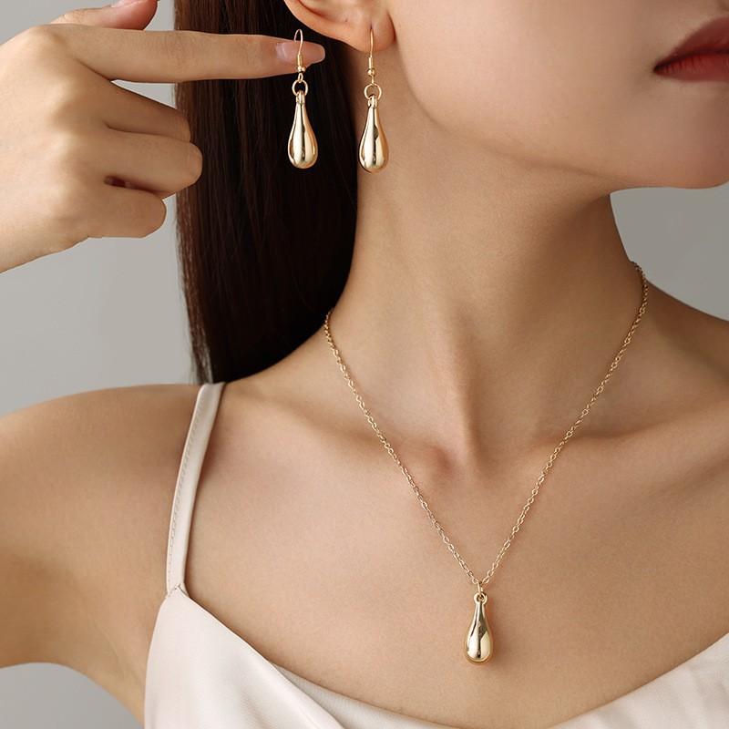 New Water Drop Necklace Water Drop Earrings Fashion Versatile Jewelry Set Daily Commuter Accessories
New Water Drop Necklace Water Drop Earrings Fashion Versatile Jewelry Set Daily Commuter Accessories