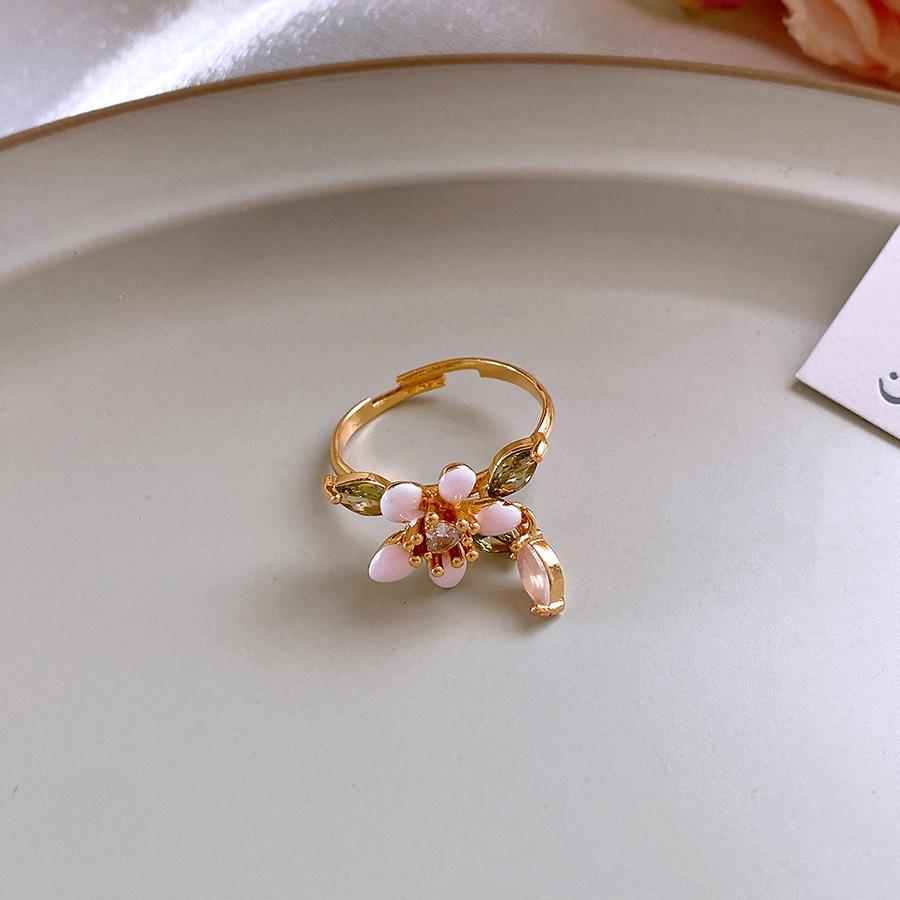 K real gold electroplated silver needle zircon dripping oil flower earrings holiday style fresh stud earrings temperament earrings design sense
K real gold electroplated silver needle zircon dripping oil flower earrings holiday style fresh stud earrings temperament earrings design sense