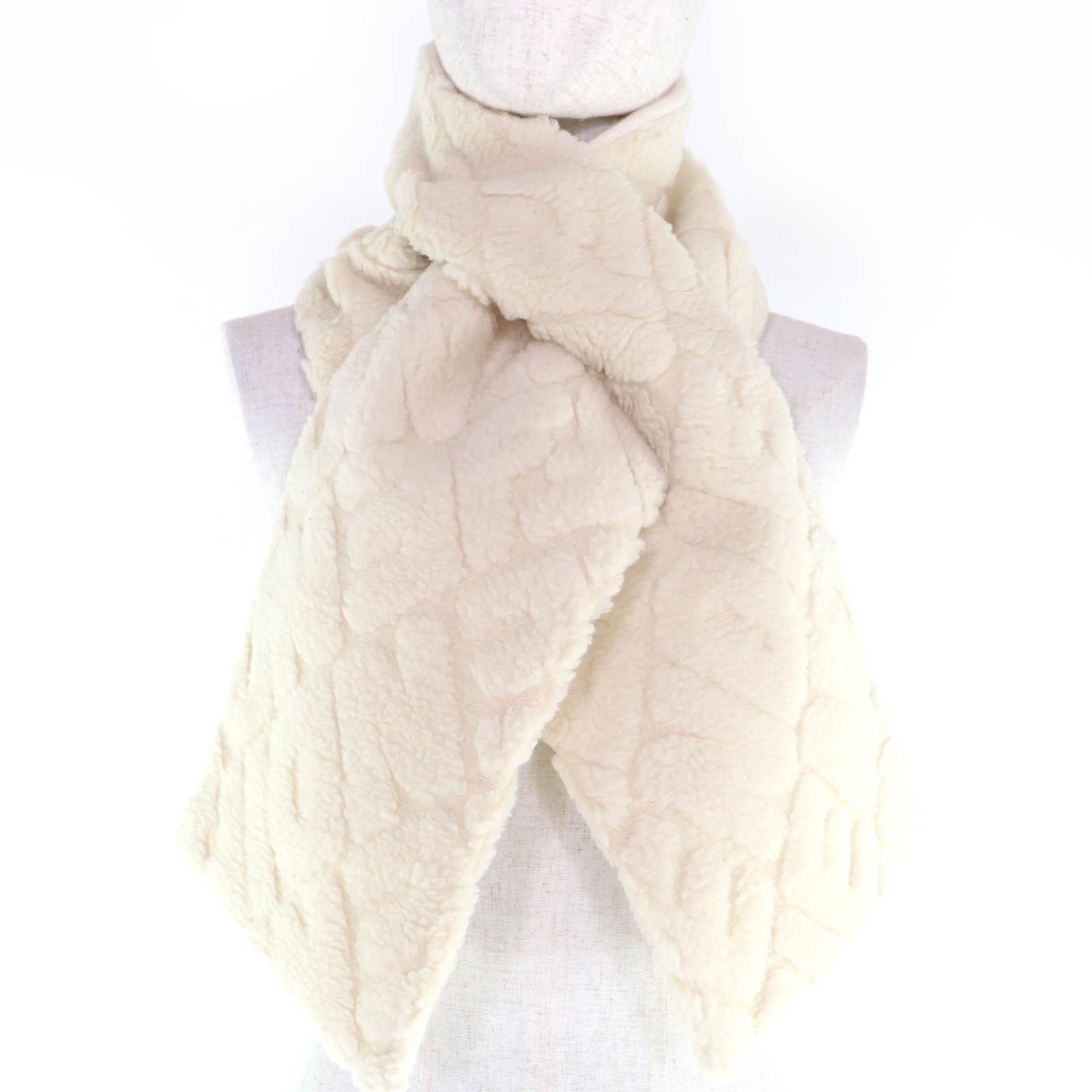 Excellent FENDI Scarf 100% cashmere logo knit Ivory Camel Women FXT438 Used
Excellent FENDI Scarf 100% cashmere logo knit Ivory Camel Women FXT438 Used