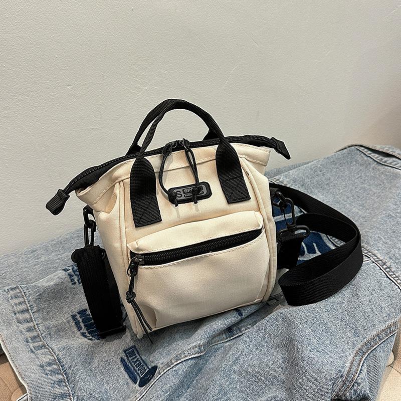 Холщовая сумка женская весна 2024 новый модный рюкзак женская сумка для покупок через плечо повседневная универсальная женская сумка-мессенджер
Холщовая сумка женская весна 2024 новый модный рюкзак женская сумка для покупок через плечо повседневная универсальная женская сумка-мессенджер