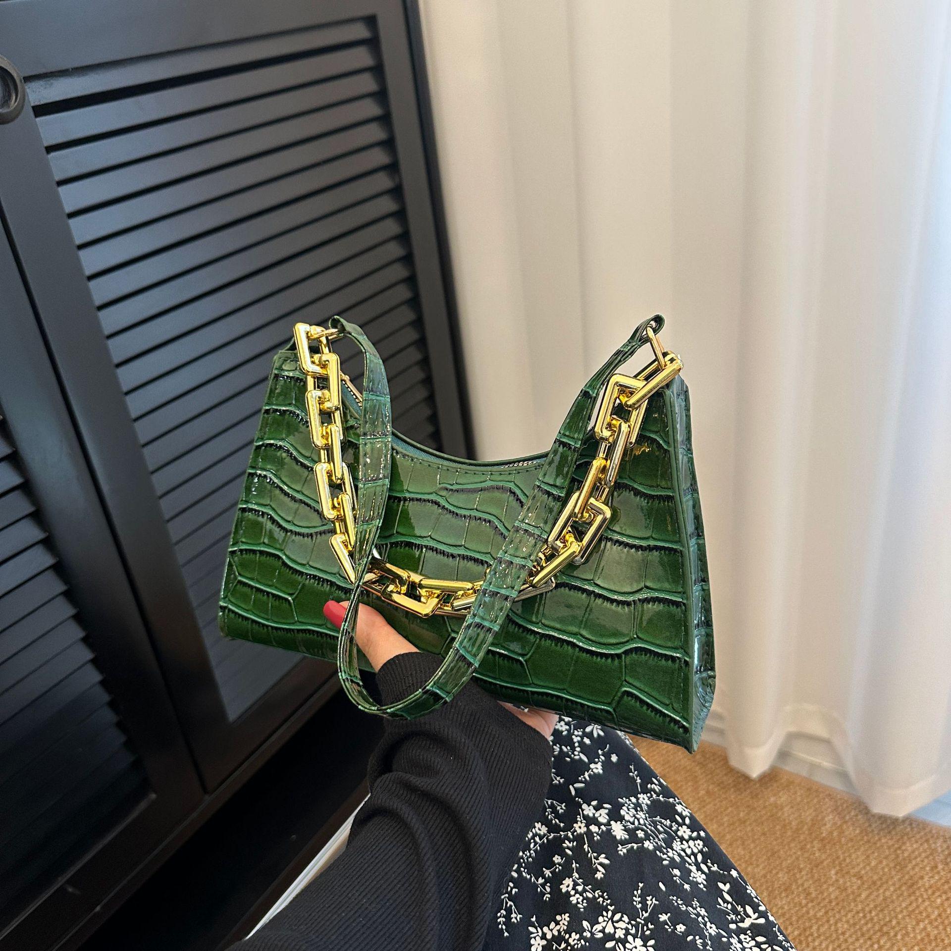 Women s 2025 Trend Embossed Underarm Bag - Stone Pattern with Chain Decoration зелёный
Women s 2025 Trend Embossed Underarm Bag - Stone Pattern with Chain Decoration зелёный