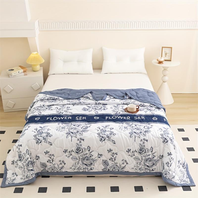 1pc Ultra-Soft Summer Cooling Blanket Cooling Blankets for Hot Sleepers,Modern Floral Pattern,Texture,Perfect for Bedroom, Guest Room, Sofa, or Travel 100*150cm
1pc Ultra-Soft Summer Cooling Blanket Cooling Blankets for Hot Sleepers,Modern Floral Pattern,Texture,Perfect for Bedroom, Guest Room, Sofa, or Travel 100*150cm