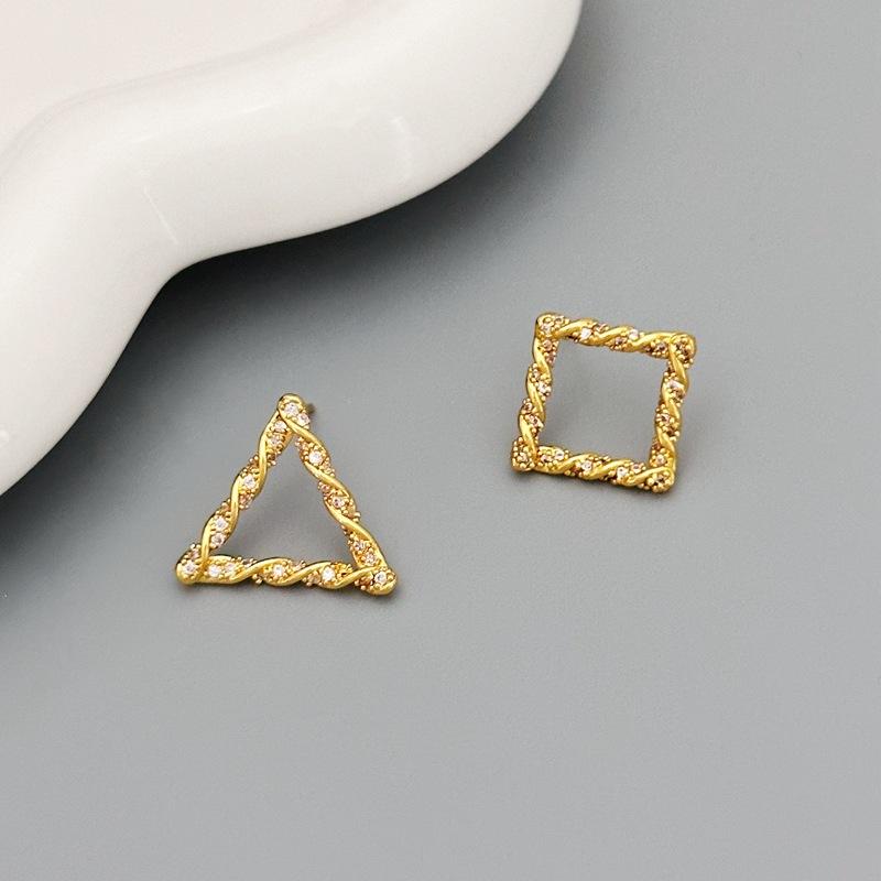 Simple Design Earrings Femininity Cold Wind Geometry Ab Stud Earrings золотий
Simple Design Earrings Femininity Cold Wind Geometry Ab Stud Earrings золотий