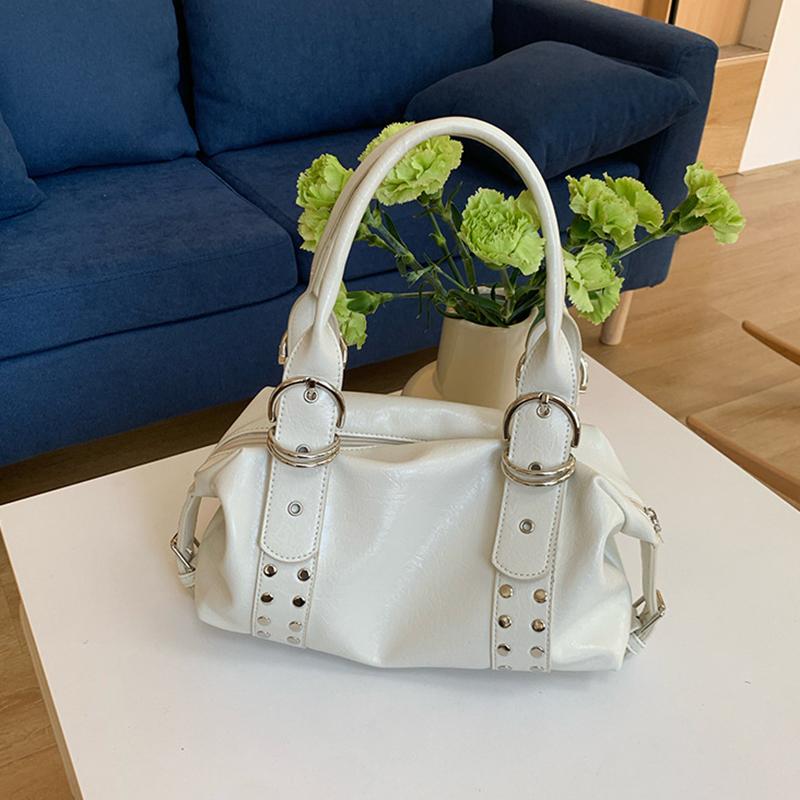 Korean Style Studded Motorcycle Bag Cool Black Glossy Handbag Women s High-end Commuter Shoulder Bag Zipper Trendy Underarm Bag 29X10X18CM білий
Korean Style Studded Motorcycle Bag Cool Black Glossy Handbag Women s High-end Commuter Shoulder Bag Zipper Trendy Underarm Bag 29X10X18CM білий