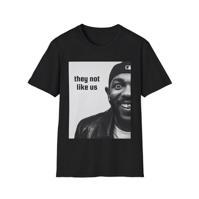 Kendrick Lamar Unisex T-Shirt, Vintage T-Shirt, Retro T-Shirt, Rap Merch, Hip Hop Artis XXL
Kendrick Lamar Unisex T-Shirt, Vintage T-Shirt, Retro T-Shirt, Rap Merch, Hip Hop Artis XXL