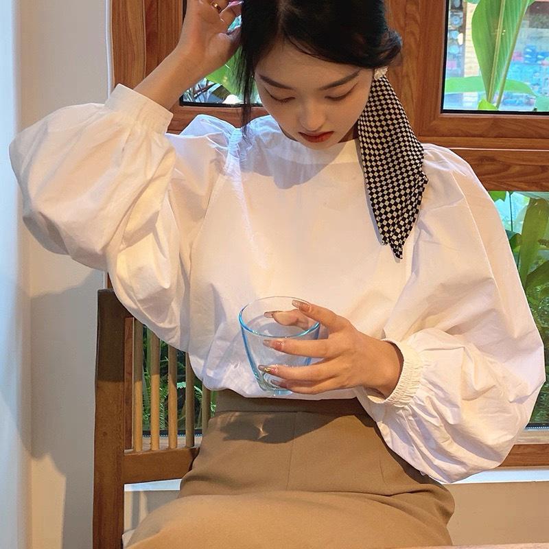 Chic White Puff Sleeve Crew Neck Shirt for Women - Fashionable & Versatile Design L (110-120 cm) білий
Chic White Puff Sleeve Crew Neck Shirt for Women - Fashionable & Versatile Design L (110-120 cm) білий