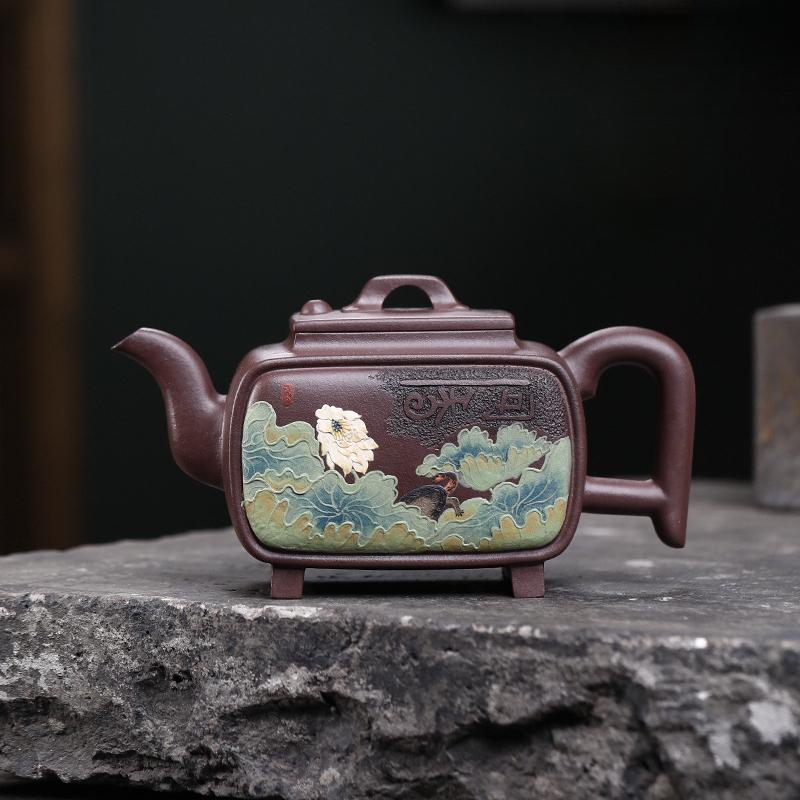520ml Antique Yixing Purple Clay Teapots Handmade Square Pot Raw Ore Azure Purple Mud Tea Infuser Kettle Zisha Tea Set Supplies
520ml Antique Yixing Purple Clay Teapots Handmade Square Pot Raw Ore Azure Purple Mud Tea Infuser Kettle Zisha Tea Set Supplies