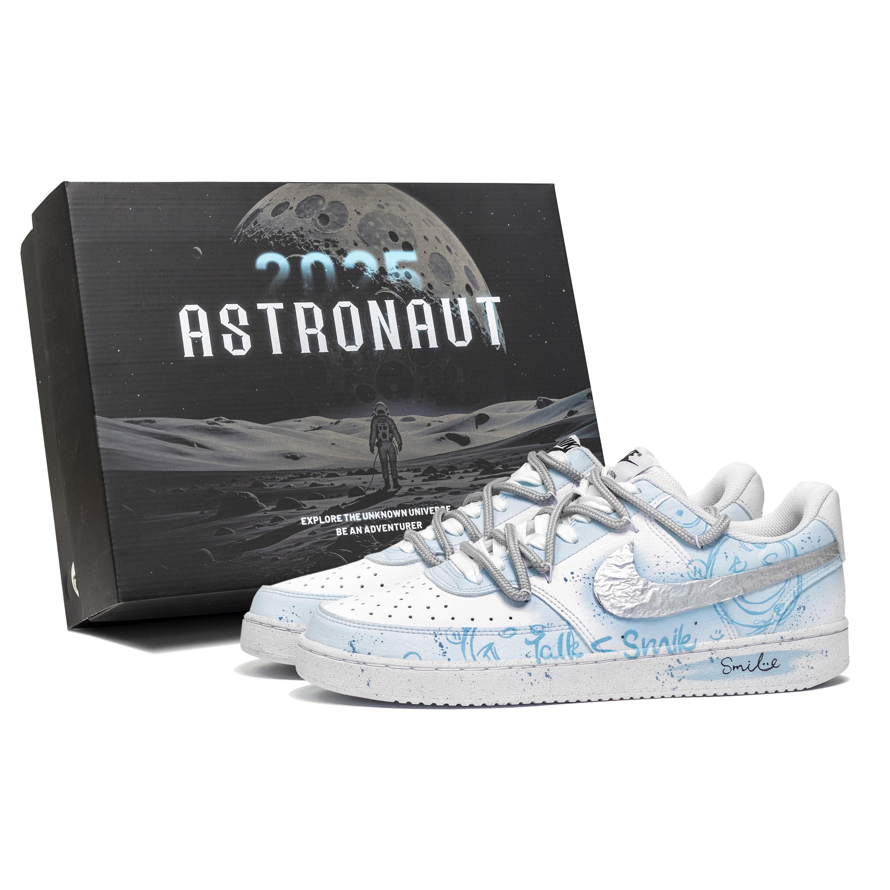 Nike Court Vision 1 Great Journey West, Silver Garment With Blue Threads Leather Low top Skateboard Shoes Men s DH2987-101(Team256-SBOX) 44.5
Nike Court Vision 1 Great Journey West, Silver Garment With Blue Threads Leather Low top Skateboard Shoes Men s DH2987-101(Team256-SBOX) 44.5
