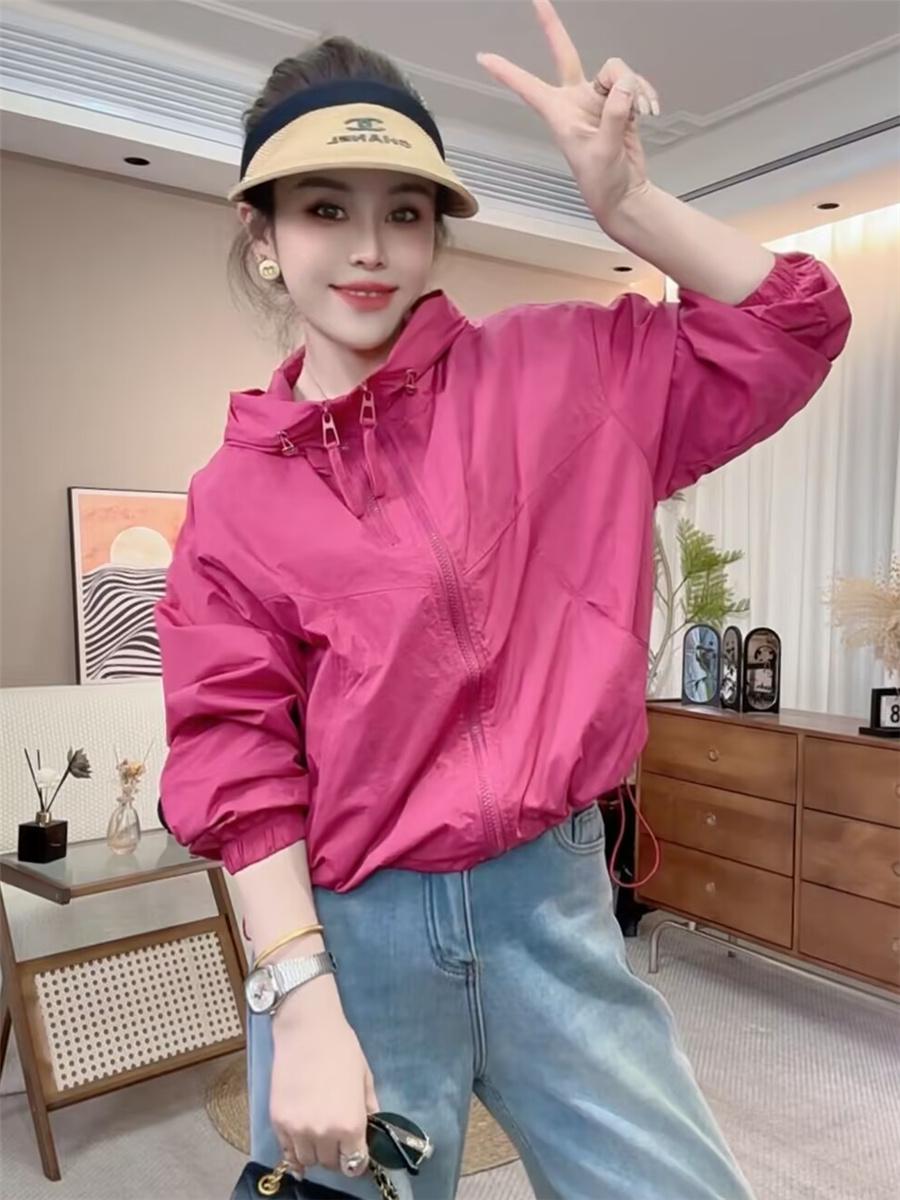 Women s Petite Loose Windbreaker: Hooded Double Zipper Sun Protection Jacket, Thin Style Summer 2025. S червоний/малиновий колір
Women s Petite Loose Windbreaker: Hooded Double Zipper Sun Protection Jacket, Thin Style Summer 2025. S червоний/малиновий колір