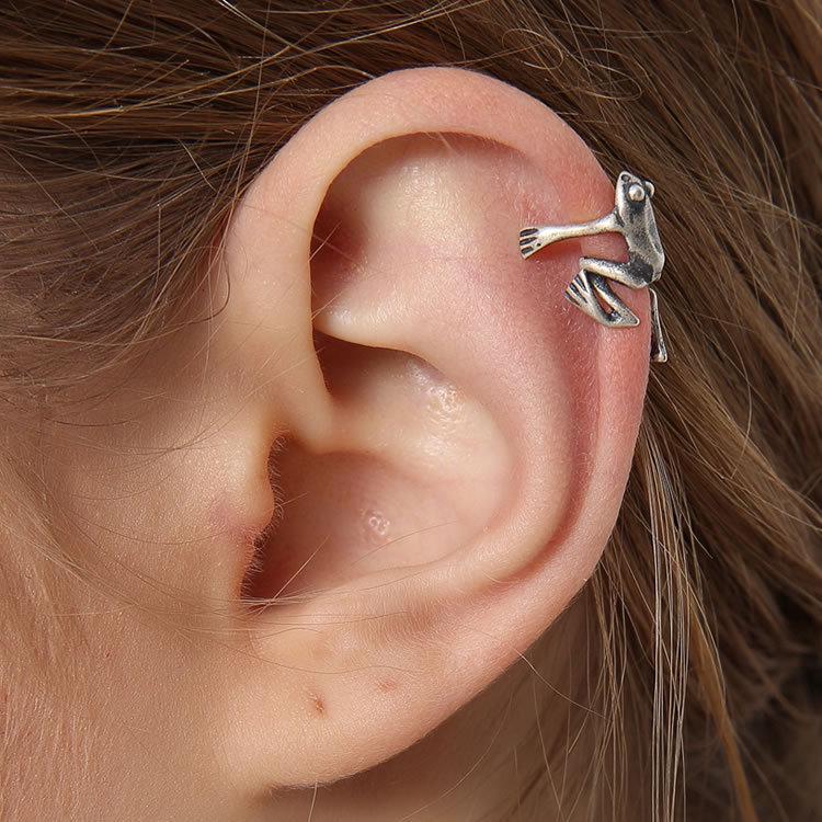 Dark Night 925 Sterling Silver Non-Pierced Frog Ear Cuff - European & American Style Alternative Ear Gauges Jewelry. 925 Silver
Dark Night 925 Sterling Silver Non-Pierced Frog Ear Cuff - European & American Style Alternative Ear Gauges Jewelry. 925 Silver