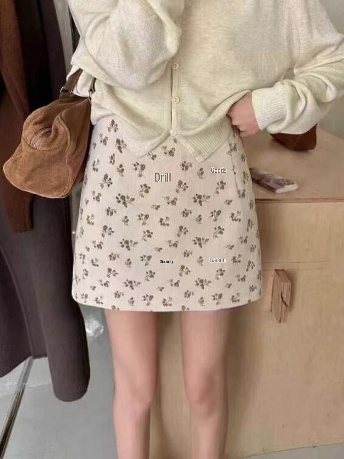 Coffee Corduroy High-Waist A-Line Floral Mini Skirt - Retro Autumn/Winter Style for Women 4XL абрикосовый
Coffee Corduroy High-Waist A-Line Floral Mini Skirt - Retro Autumn/Winter Style for Women 4XL абрикосовый