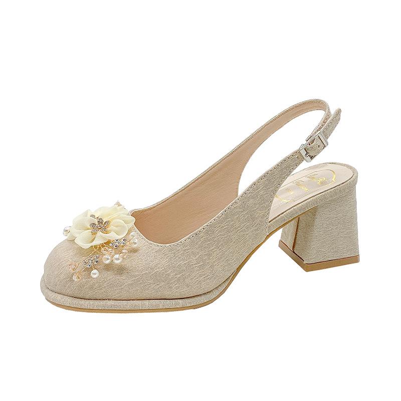 Сандалии Baotou, женская летняя одежда, новый китайский стиль с ципао, свадебное платье Xiuhe, две пары свадебных туфель для невесты, одиночные туфли на толстом каблуке 40 шампанского
Сандалии Baotou, женская летняя одежда, новый китайский стиль с ципао, свадебное платье Xiuhe, две пары свадебных туфель для невесты, одиночные туфли на толстом каблуке 40 шампанского