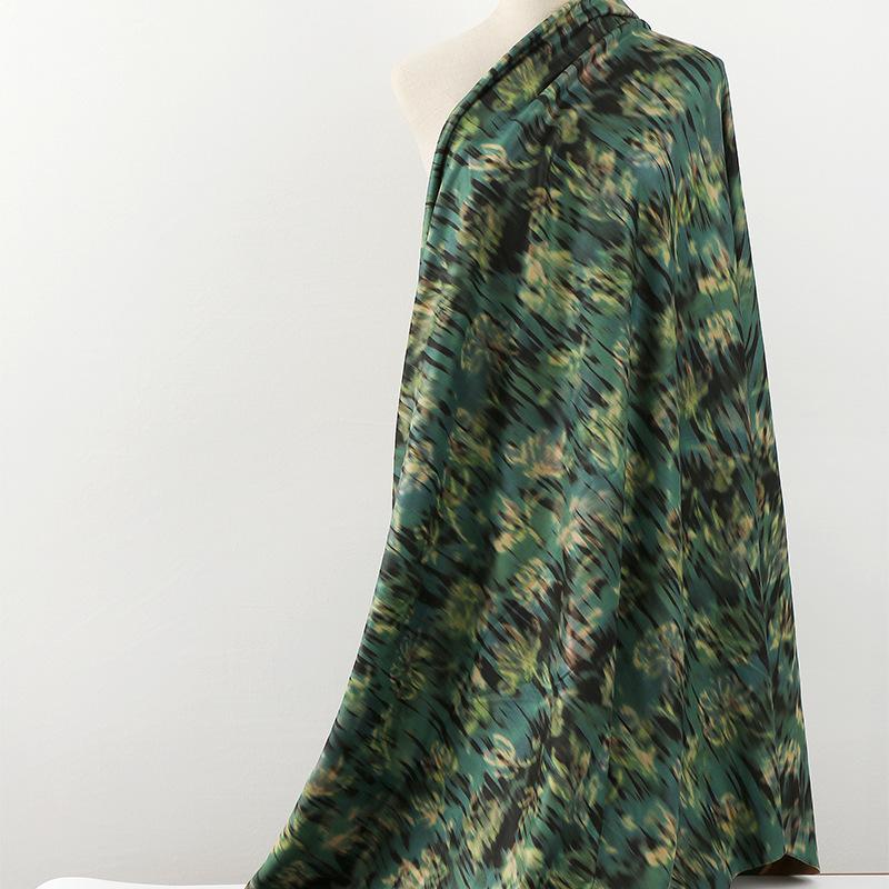 100x170cm Cashmere Printed Fabric Autumn and Winter Coat High Neck Clothing Fabric Thick Printed Fabric 100x170cm
100x170cm Cashmere Printed Fabric Autumn and Winter Coat High Neck Clothing Fabric Thick Printed Fabric 100x170cm