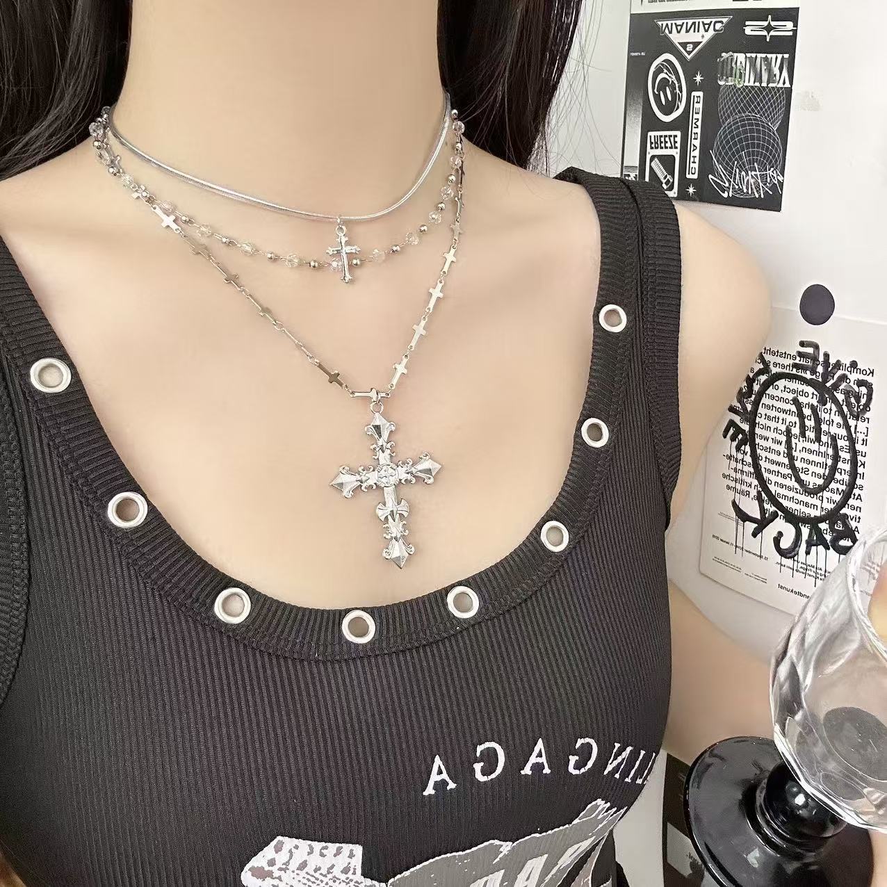 Hip-hop Punk Sliver Color Cross Pendant Multi-layered Necklace for Women Temperament Personality Collarbone Chain Jewelry Gifts
Hip-hop Punk Sliver Color Cross Pendant Multi-layered Necklace for Women Temperament Personality Collarbone Chain Jewelry Gifts