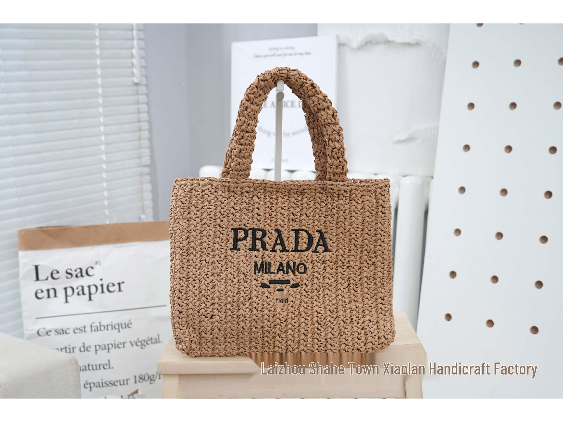 Striped Handmade Straw Tote with Letter Embroidery - Casual Beach Travel Bag Small 30x25 хакі
Striped Handmade Straw Tote with Letter Embroidery - Casual Beach Travel Bag Small 30x25 хакі