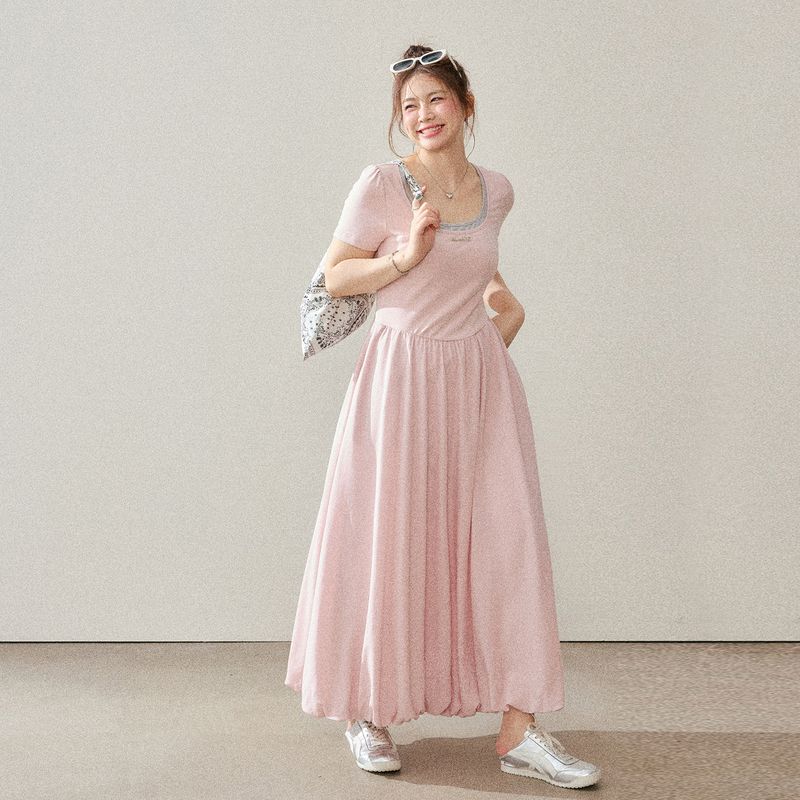 Zhang Daren 2026 Summer New Plus Size Women s Dress for Chubby Girls, Slimming Dress with Elegant Faux Two-Piece Design and Floral Skirt Pink L
Zhang Daren 2026 Summer New Plus Size Women s Dress for Chubby Girls, Slimming Dress with Elegant Faux Two-Piece Design and Floral Skirt Pink L