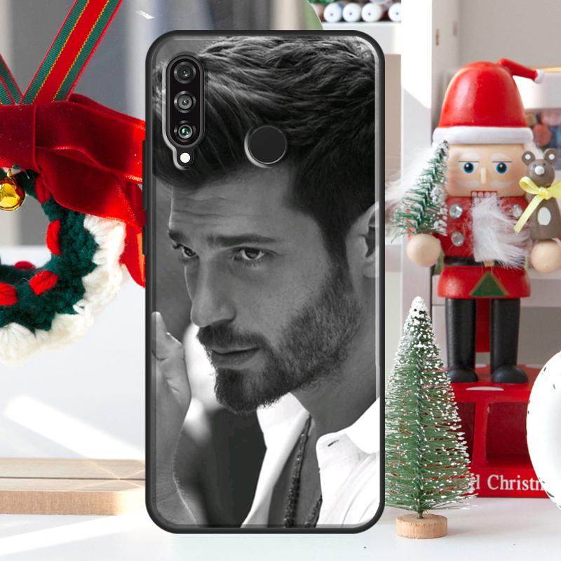 Чехол Can Yaman для Huawei Nova 12i 11i 8i 12s Y73 Y72 Y61 Y91 Y90 Y70 Y60 9 10 SE P60 Pro P30 P40 Lite Huawei Nova Y70
Чехол Can Yaman для Huawei Nova 12i 11i 8i 12s Y73 Y72 Y61 Y91 Y90 Y70 Y60 9 10 SE P60 Pro P30 P40 Lite Huawei Nova Y70