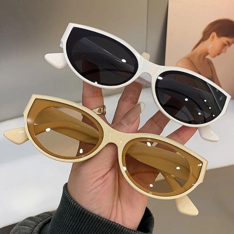 Fashion Summer Vintage Oval Frame Sunglasses UV400 Sun Shades Glasses for Women Retro Fashion Outdoor Travel Sun Glasses Sweet Style
Fashion Summer Vintage Oval Frame Sunglasses UV400 Sun Shades Glasses for Women Retro Fashion Outdoor Travel Sun Glasses Sweet Style
